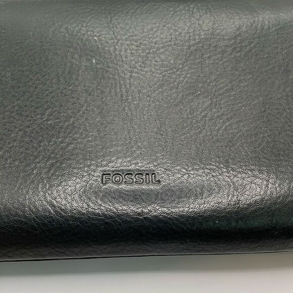 FOSSIL Black Sleek Zip Closure Wallet 8”L x 4” W - Picture 3 of 12